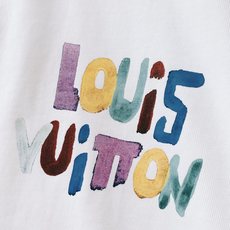 LouisVuitton 路易威登 2026SS春夏新品 彩色涂鸦艺术短袖T恤👕艺术感满满轻奢单品。选用 LouisVuitton 路易威登 2026SS春夏新品 彩色涂鸦艺术短袖T恤👕艺术感满满轻奢单品。选用