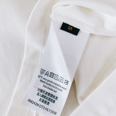 LouisVuitton 路易威登 2026SS春夏新品 彩色涂鸦艺术短袖T恤👕艺术感满满轻奢单品。选用 LouisVuitton 路易威登 2026SS春夏新品 彩色涂鸦艺术短袖T恤👕艺术感满满轻奢单品。选用