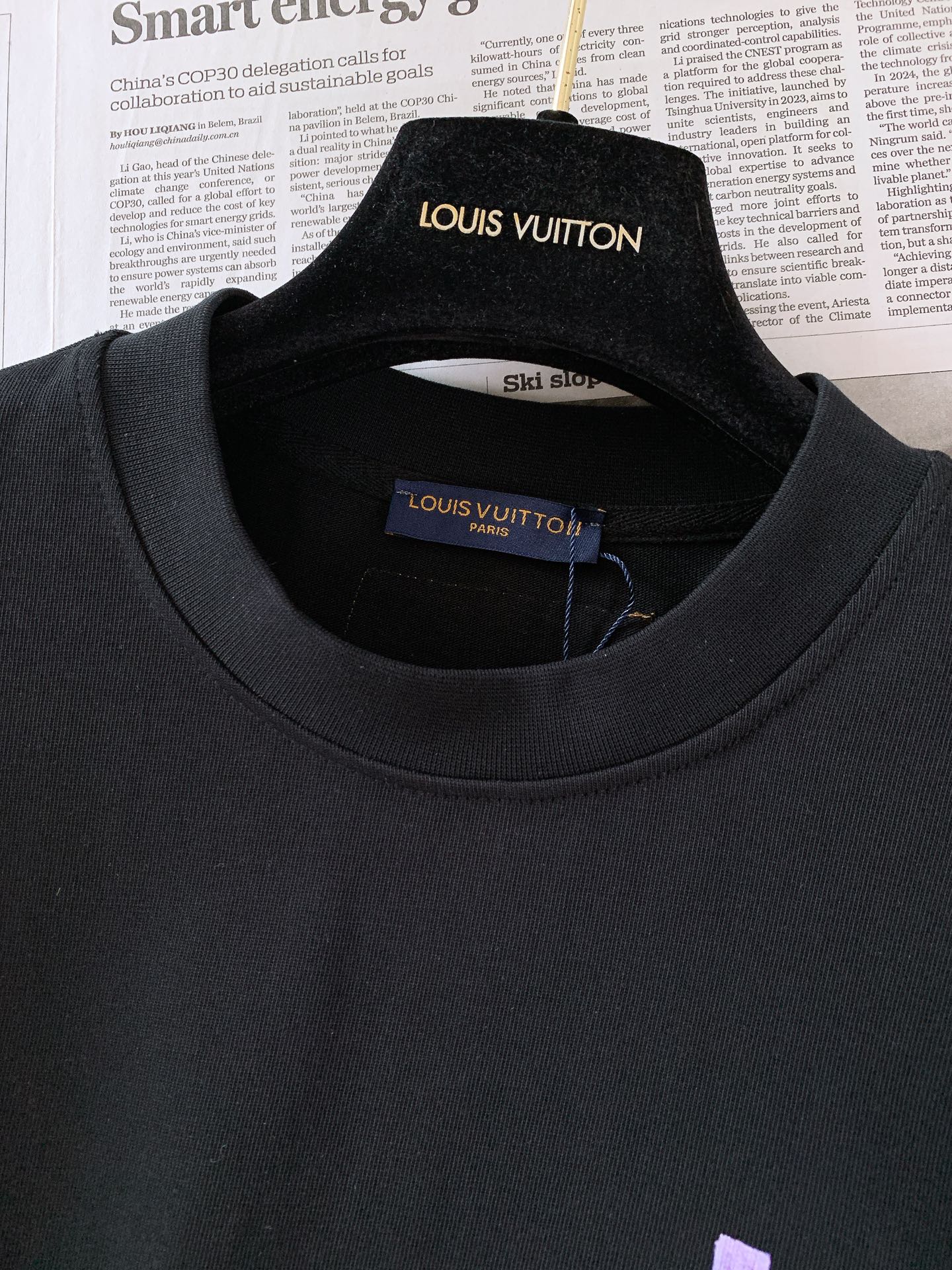 LouisVuitton 路易威登 2026SS春夏新品 彩色涂鸦艺术短袖T恤👕艺术感满满轻奢单品。选用