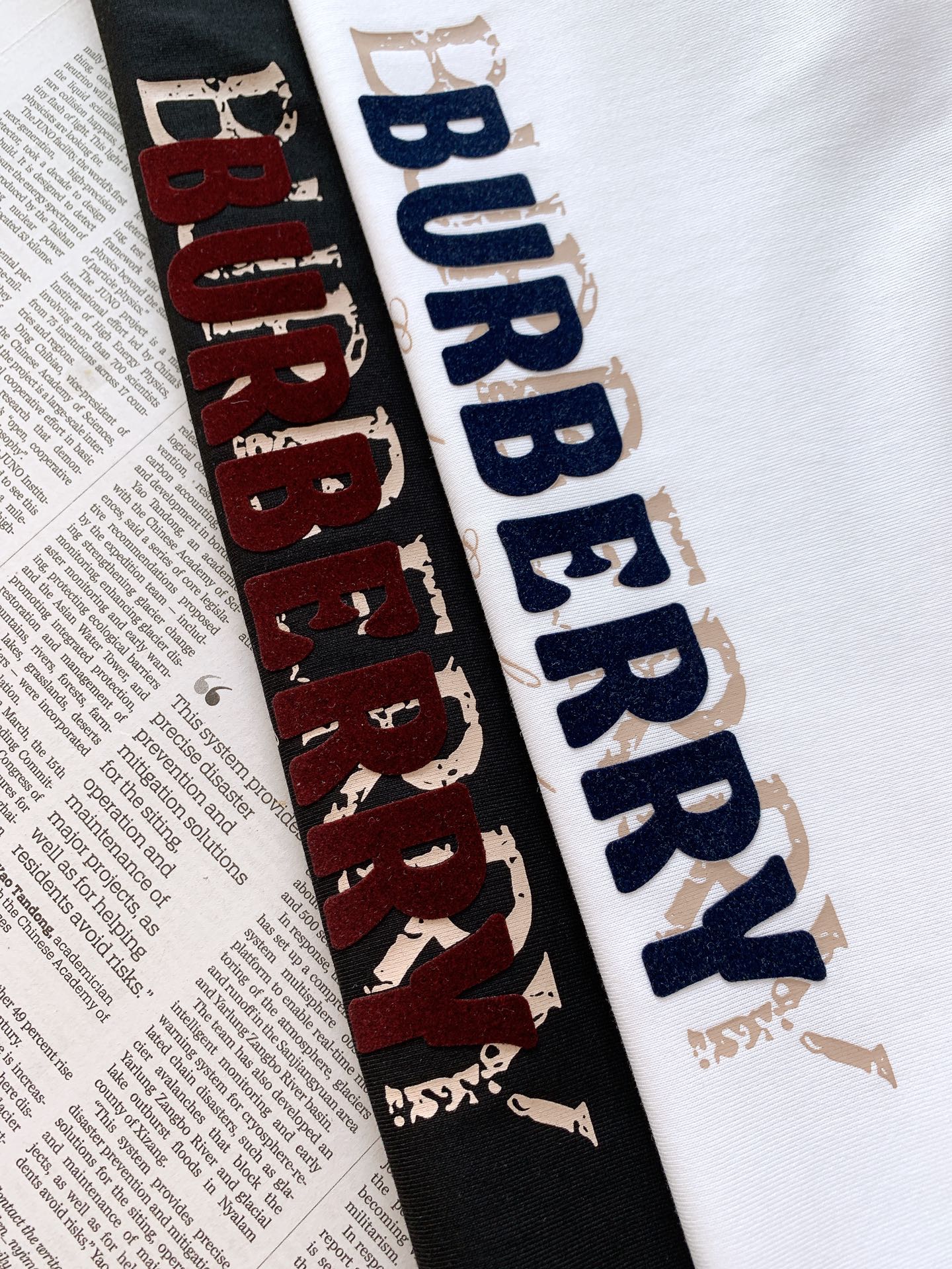 Burberry 巴宝莉 2026SS春夏新品 英伦风字母标识短袖T恤👕甄选冰感锦纶面料，上身顺滑凉爽，