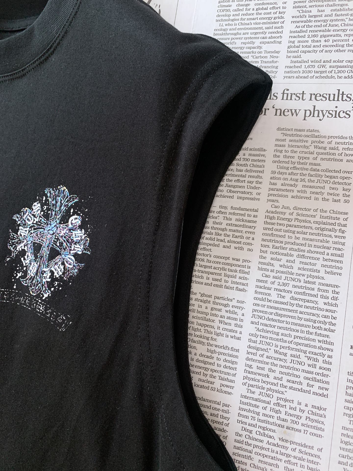 Chrome Hearts 克罗心 2026SS春夏新品 做旧涂鸦十字架无袖背心🎽甄选高密精梳纯棉面料，