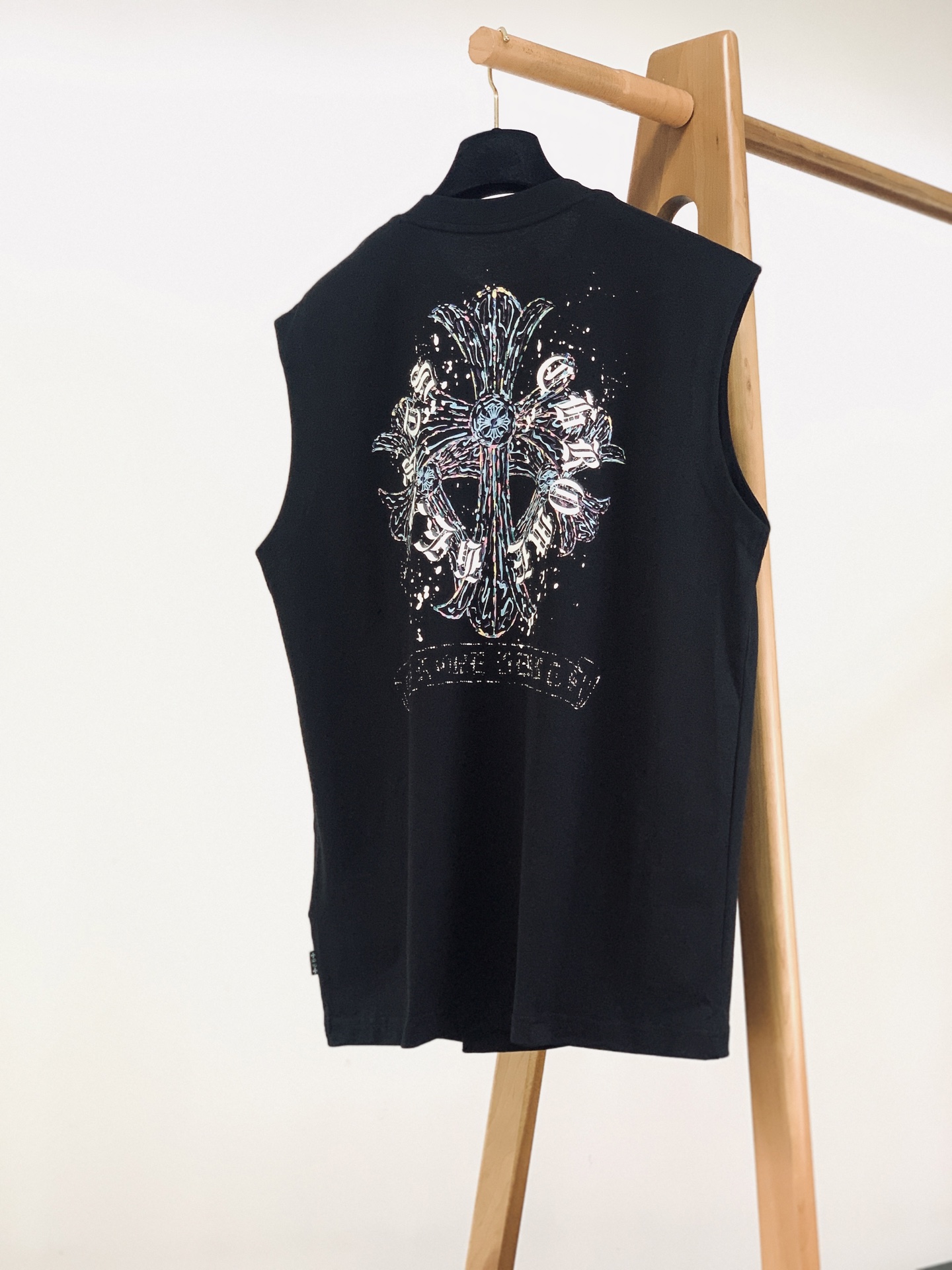 Chrome Hearts 克罗心 2026SS春夏新品 做旧涂鸦十字架无袖背心🎽甄选高密精梳纯棉面料，