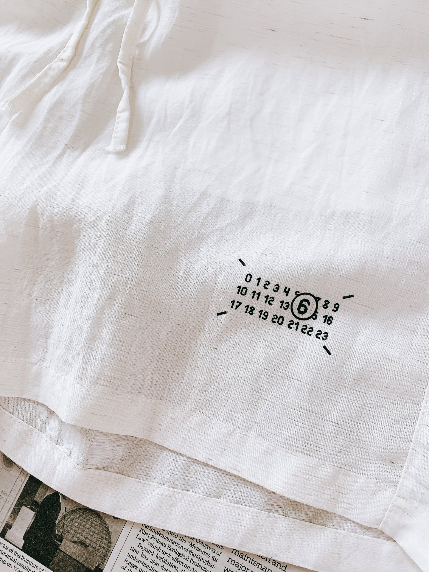 Maison Margiela MM6 马丁马吉拉 2026SS春夏新品 夏季休闲套装,甄选透气水洗肌理面料,自带自然微 Maison Margiela MM6 马丁马吉拉 2026SS春夏新品 夏季休闲套装,甄选透气水洗肌理面料,自带自然微
