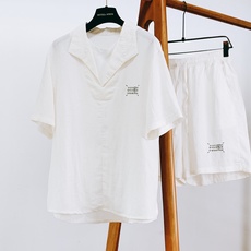 Maison Margiela MM6 马丁马吉拉 2026SS春夏新品 夏季休闲套装,甄选透气水洗肌理面料,自带自然微 Maison Margiela MM6 马丁马吉拉 2026SS春夏新品 夏季休闲套装,甄选透气水洗肌理面料,自带自然微