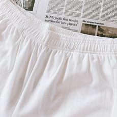 Prada 普拉达 2026SS春夏新品 复古做旧三角标印花短裤🩳甄选柔软亲肤针织面料,上身透气舒适不闷汗,松紧抽绳腰头 Prada 普拉达 2026SS春夏新品 复古做旧三角标印花短裤🩳甄选柔软亲肤针织面料,上身透气舒适不闷汗,松紧抽绳腰头