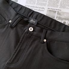 Bolangni 布里奥尼 2026SS春夏新品 男士休闲五袋长裤👖意大利高端奢品力作,甄选高密斜纹精纺面料,触感细腻软 Bolangni 布里奥尼 2026SS春夏新品 男士休闲五袋长裤👖意大利高端奢品力作,甄选高密斜纹精纺面料,触感细腻软