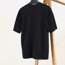 Prada 普拉达 2026SS春夏新品 新款卡通小怪兽短袖T恤👕甄选高支重磅棉质面料,触感软糯扎实,上身透气舒适不易 Prada 普拉达 2026SS春夏新品 新款卡通小怪兽短袖T恤👕甄选高支重磅棉质面料,触感软糯扎实,上身透气舒适不易