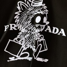 Prada 普拉达 2026SS春夏新品 新款卡通小怪兽短袖T恤👕甄选高支重磅棉质面料,触感软糯扎实,上身透气舒适不易 Prada 普拉达 2026SS春夏新品 新款卡通小怪兽短袖T恤👕甄选高支重磅棉质面料,触感软糯扎实,上身透气舒适不易