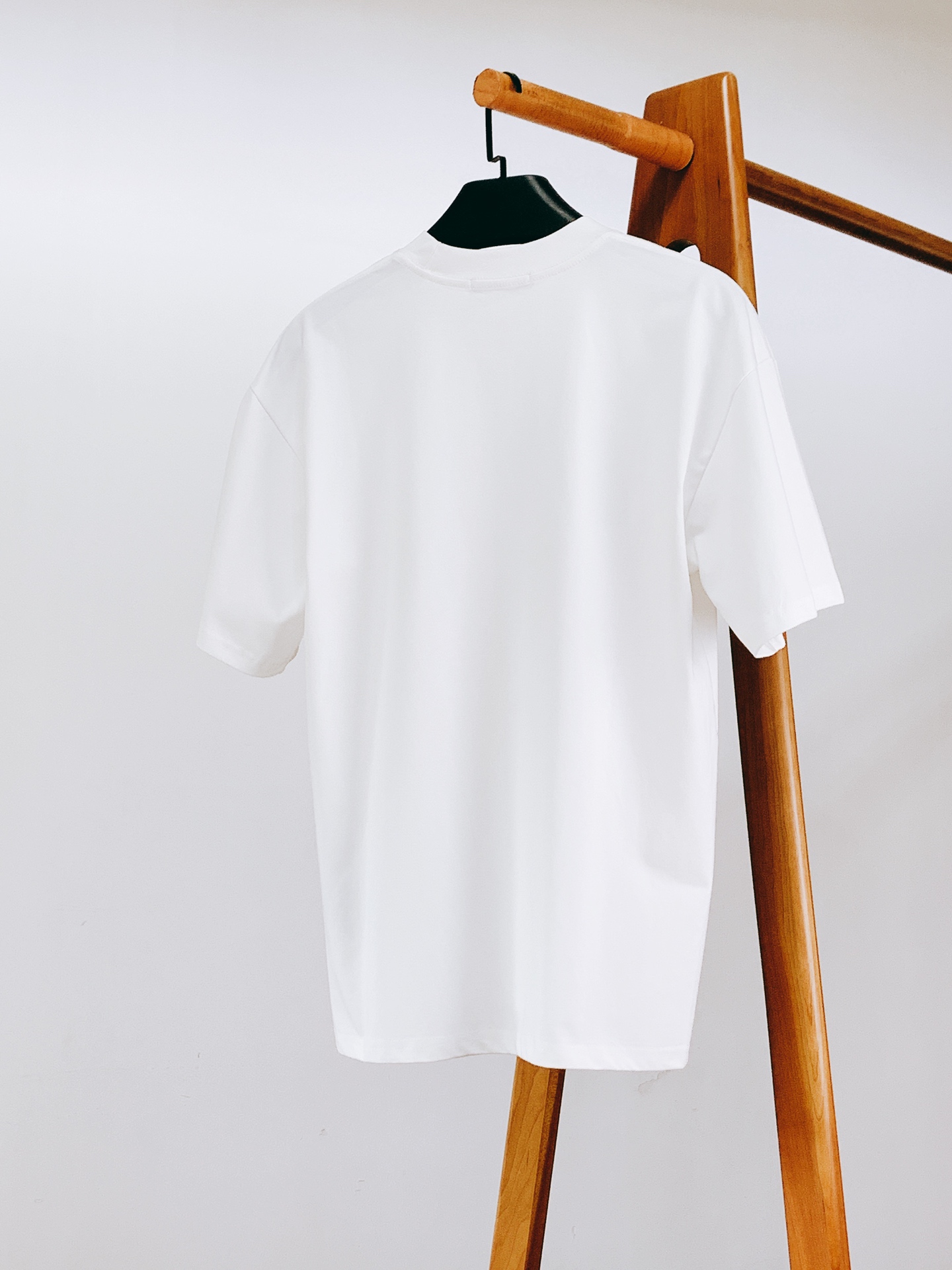 Prada 普拉达 2026SS春夏新品 新款卡通小怪兽短袖T恤👕甄选高支重磅棉质面料,触感软糯扎实,上身透气舒适不易 Prada 普拉达 2026SS春夏新品 新款卡通小怪兽短袖T恤👕甄选高支重磅棉质面料,触感软糯扎实,上身透气舒适不易