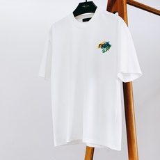 Prada 普拉达 2026SS春夏新品 彩色涂鸦印花短袖T恤👕甄选厚实透气的高支纯棉面料,触感软糯扎实,上身垂坠感出 Prada 普拉达 2026SS春夏新品 彩色涂鸦印花短袖T恤👕甄选厚实透气的高支纯棉面料,触感软糯扎实,上身垂坠感出