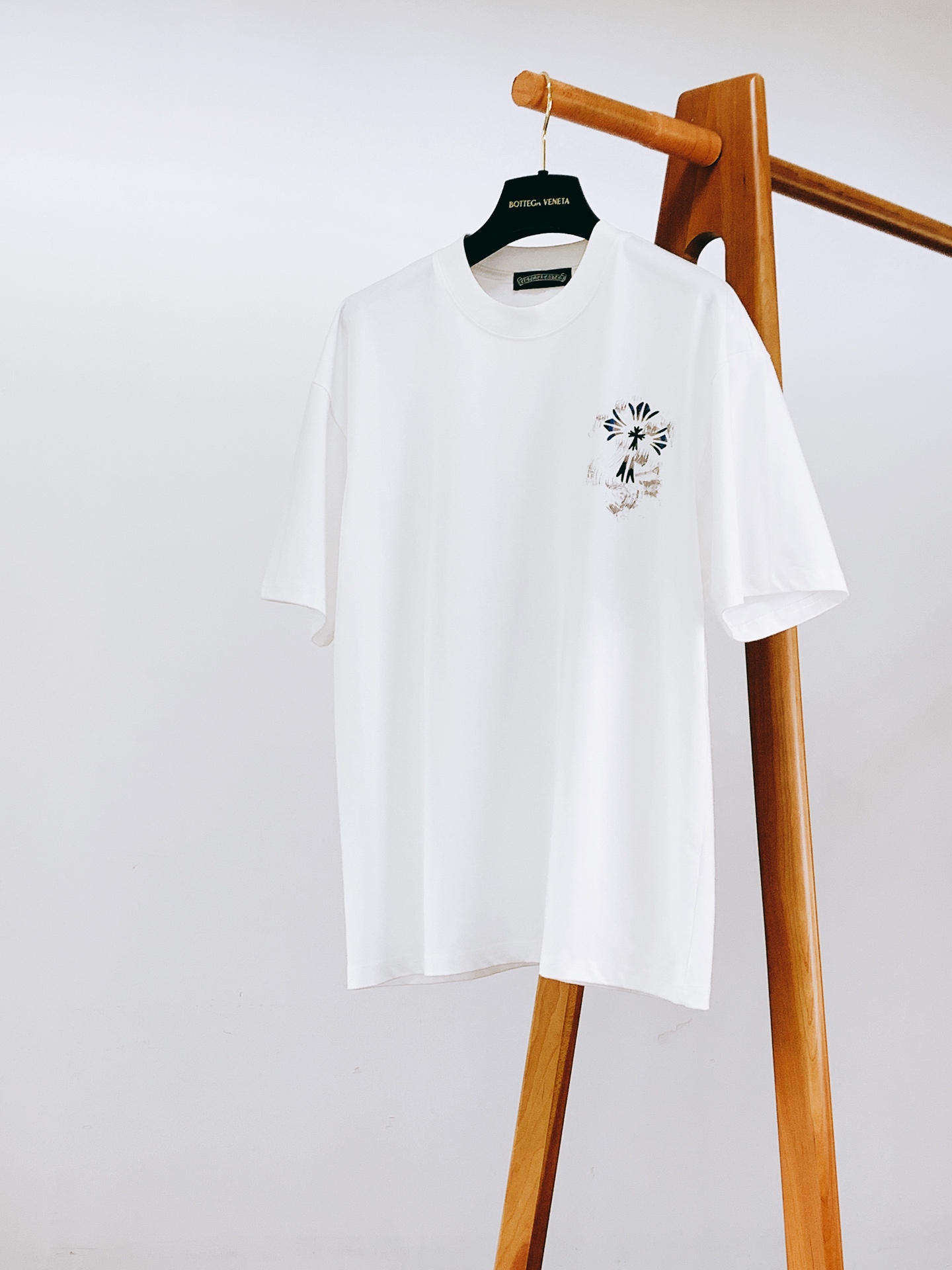 Chrome Hearts 克罗心 2026SS春夏新品  水墨蓝十字短袖T恤👕重磅厚实纯棉面料，触感扎实透气，上身挺括