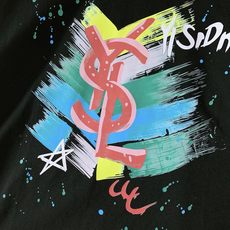 Saint Laurent 圣罗兰 2026SS春夏新品 涂鸦印花短袖T恤👕甄选高克重棉质面料,触感软糯透气,上身舒适 Saint Laurent 圣罗兰 2026SS春夏新品 涂鸦印花短袖T恤👕甄选高克重棉质面料,触感软糯透气,上身舒适