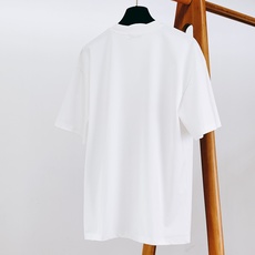 Saint Laurent 圣罗兰 2026SS春夏新品 涂鸦印花短袖T恤👕甄选高克重棉质面料,触感软糯透气,上身舒适 Saint Laurent 圣罗兰 2026SS春夏新品 涂鸦印花短袖T恤👕甄选高克重棉质面料,触感软糯透气,上身舒适