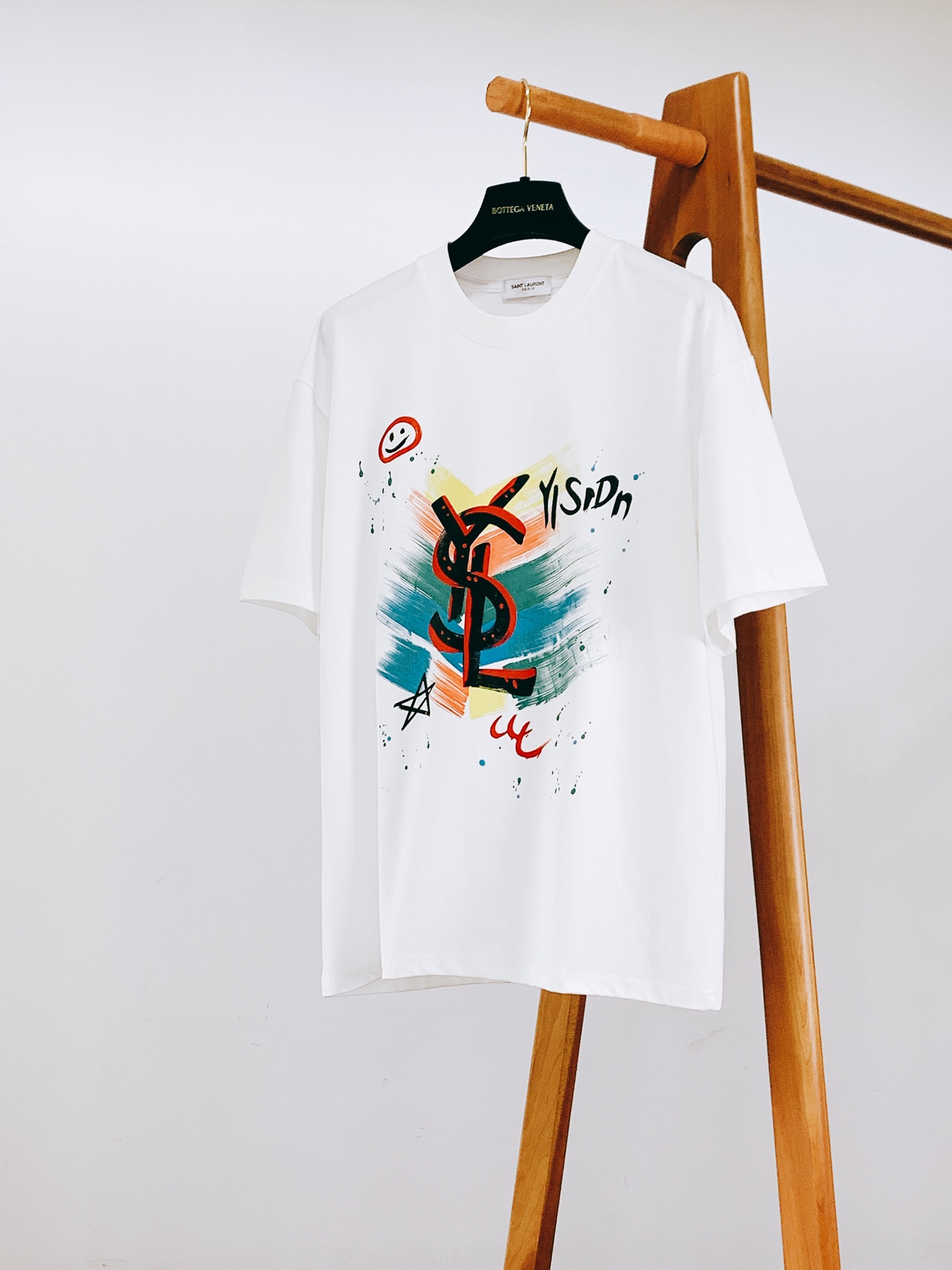 Saint Laurent 圣罗兰 2026SS春夏新品  涂鸦印花短袖T恤👕甄选高克重棉质面料，触感软糯透气，上身舒适
