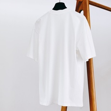 LouisVuitton 路易威登 2026SS春夏新品 涂鸦印花短袖T恤👕甄选高支厚实棉质面料打造,触感柔软细腻,上身 LouisVuitton 路易威登 2026SS春夏新品 涂鸦印花短袖T恤👕甄选高支厚实棉质面料打造,触感柔软细腻,上身
