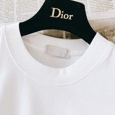 Dior Homme 迪奥·桀傲 2026SS春夏新品 星空星球印花短袖T恤,甄选高支棉质平纹针织面料打造,触感柔软细 Dior Homme 迪奥·桀傲 2026SS春夏新品 星空星球印花短袖T恤,甄选高支棉质平纹针织面料打造,触感柔软细
