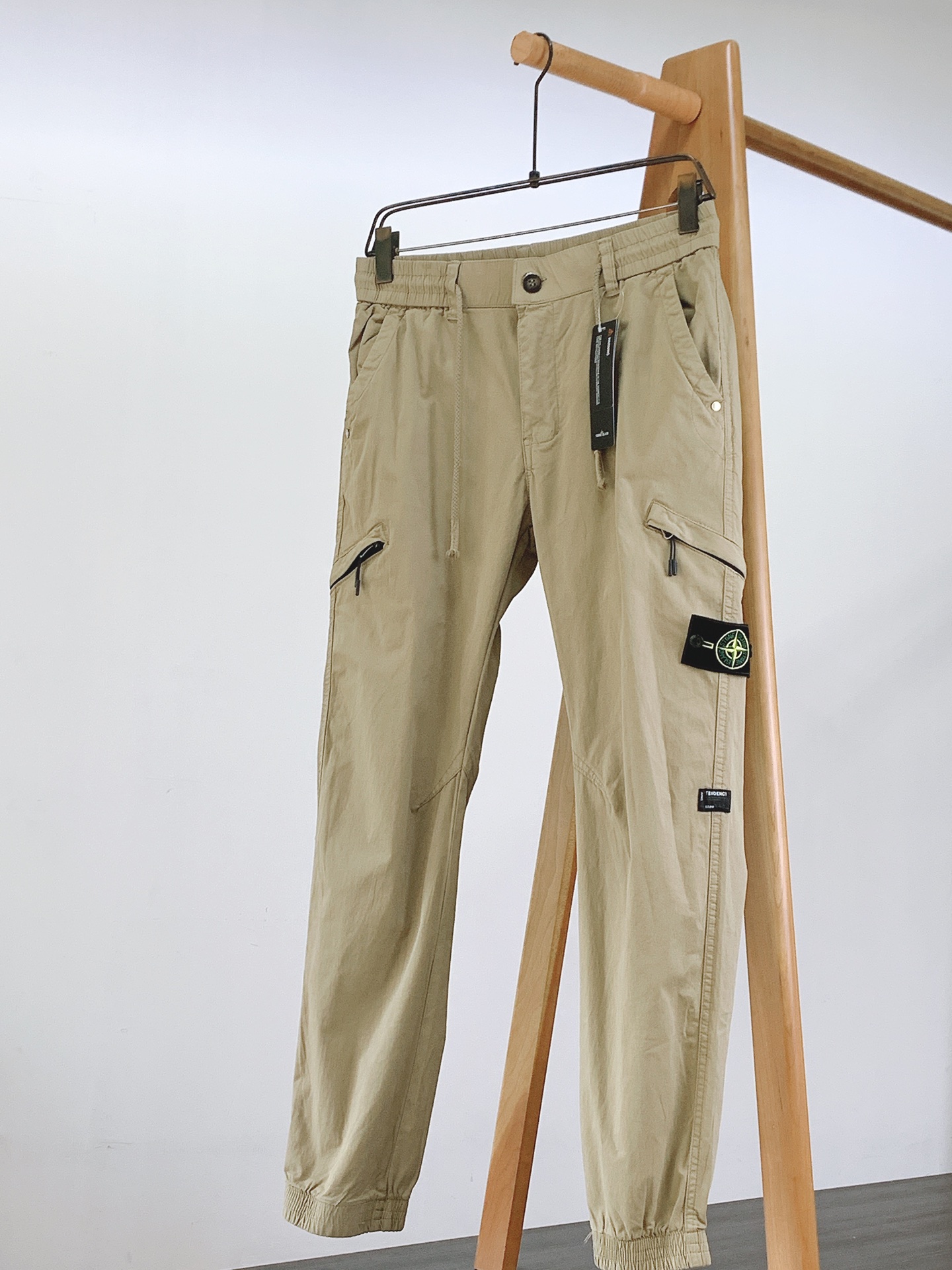 Stone Island 石头岛 2026SS春夏新品  工装束脚休闲裤👖甄选高支水洗混纺面料，触感柔软干爽，自带细腻水