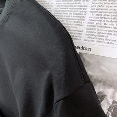 Prada 普拉达 2026SS春夏新品 拼接三角标短袖T恤👕甄选高支细腻针织面料,触感软糯透气,上身垂坠感出众,日常 Prada 普拉达 2026SS春夏新品 拼接三角标短袖T恤👕甄选高支细腻针织面料,触感软糯透气,上身垂坠感出众,日常