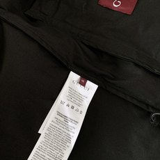 Gucci 古驰 2026FW早秋新品 连帽拉链夹克,甄选挺括耐穿的棉质帆布面料打造,面料触感干爽有型,自带良好抗皱属 Gucci 古驰 2026FW早秋新品 连帽拉链夹克,甄选挺括耐穿的棉质帆布面料打造,面料触感干爽有型,自带良好抗皱属