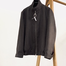 Brunello Cucinelli 布鲁奈罗.库奇内利 2026FW早秋新品 羊毛混纺立领短款夹克,甄选细腻羊毛混纺面 Brunello Cucinelli 布鲁奈罗.库奇内利 2026FW早秋新品 羊毛混纺立领短款夹克,甄选细腻羊毛混纺面