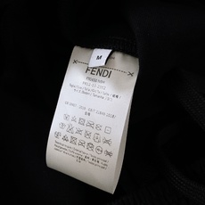 Fendi 芬迪 2026SS春夏新品 休闲运动短裤🩳甄选细腻亲肤棉质面料,触感柔软透气,久穿不闷汗,拥有良好垂感,日常 Fendi 芬迪 2026SS春夏新品 休闲运动短裤🩳甄选细腻亲肤棉质面料,触感柔软透气,久穿不闷汗,拥有良好垂感,日常