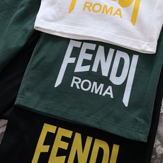 Fendi 芬迪 2026SS春夏新品 休闲运动短裤🩳甄选细腻亲肤棉质面料,触感柔软透气,久穿不闷汗,拥有良好垂感,日常 Fendi 芬迪 2026SS春夏新品 休闲运动短裤🩳甄选细腻亲肤棉质面料,触感柔软透气,久穿不闷汗,拥有良好垂感,日常