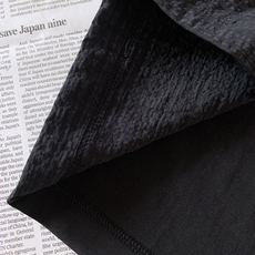 Loewe 罗意威 2026SS春夏新品 拼接刺绣短袖T恤,极简主义剪裁诠释品牌高级质感。采用双面料拼接设计,主体软糯亲 Loewe 罗意威 2026SS春夏新品 拼接刺绣短袖T恤,极简主义剪裁诠释品牌高级质感。采用双面料拼接设计,主体软糯亲