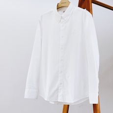 Burberry 巴宝莉 2026FW早秋新品 经典战马刺绣长袖牛津衬衫👔白/浅蓝双色可选,男生穿搭刚需单品。甄选高品质 Burberry 巴宝莉 2026FW早秋新品 经典战马刺绣长袖牛津衬衫👔白/浅蓝双色可选,男生穿搭刚需单品。甄选高品质