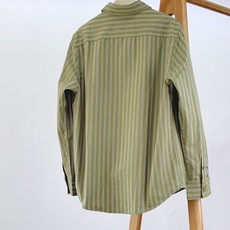 Burberry 巴宝莉 橄榄绿条纹长袖衬衫👔 甄选进口长绒棉材质,面料带有细腻肌理,上身透气舒适不易褶皱。复古橄榄绿搭 Burberry 巴宝莉 橄榄绿条纹长袖衬衫👔 甄选进口长绒棉材质,面料带有细腻肌理,上身透气舒适不易褶皱。复古橄榄绿搭