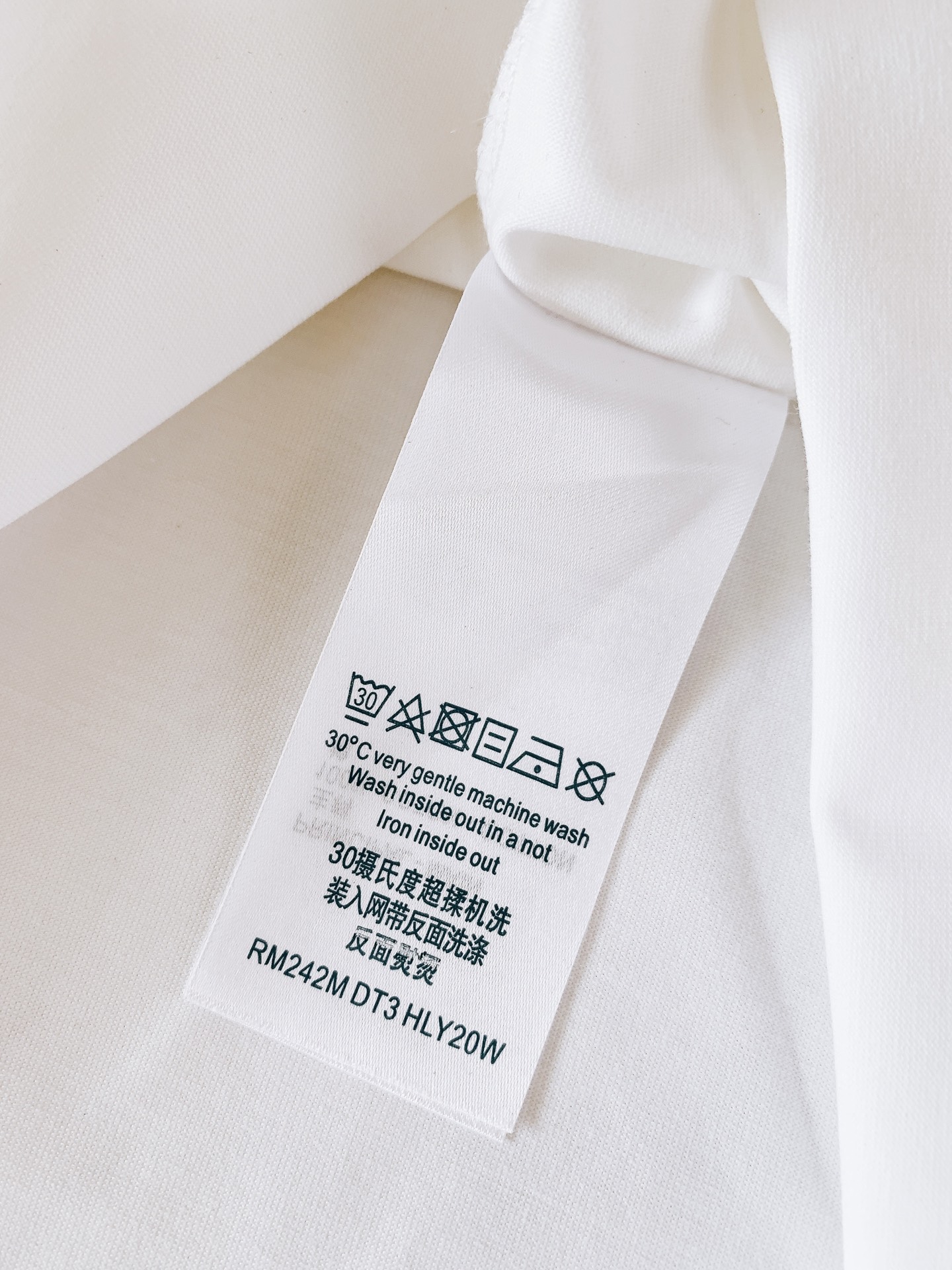 LouisVuitton 路易威登 2026SS春夏新品  × NIGO联名花卉短袖T恤👕重磅精梳纯棉料子，上身软糯透气