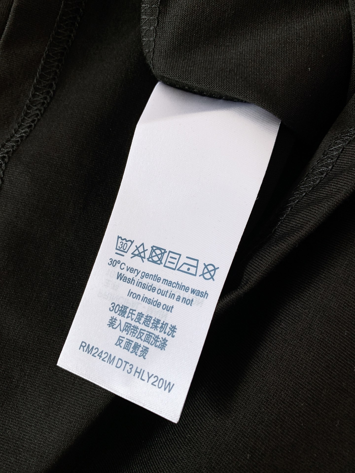 LouisVuitton 路易威登 2026SS春夏新品  × NIGO联名花卉短袖T恤👕重磅精梳纯棉料子，上身软糯透气