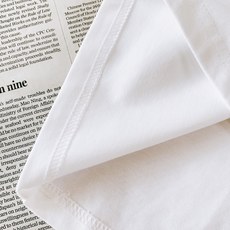 Dior Homme 迪奥·桀傲 2026SS春夏新品 蝴蝶涂鸦短袖T恤👕 高支重磅纯棉料子,上手就能感受到扎实质感,透 Dior Homme 迪奥·桀傲 2026SS春夏新品 蝴蝶涂鸦短袖T恤👕 高支重磅纯棉料子,上手就能感受到扎实质感,透