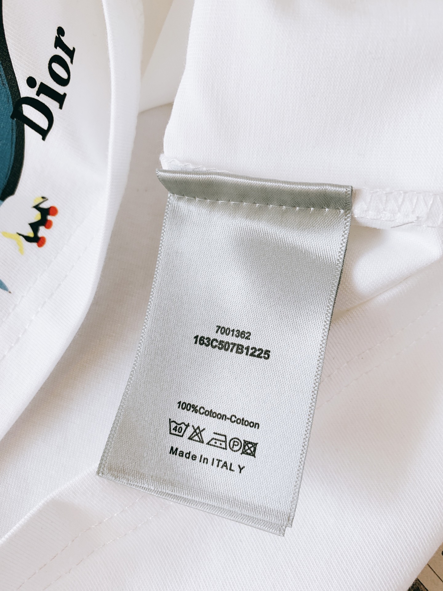 Dior Homme 迪奥·桀傲 2026SS春夏新品 蝴蝶铃兰印花短袖T恤👕 甄选高品质精梳棉面料，上身软糯透气，一年