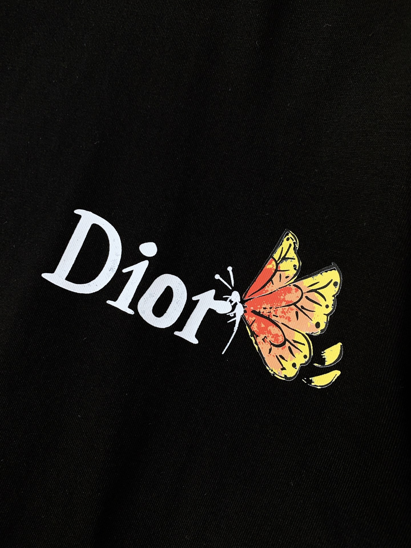 Dior Homme 迪奥·桀傲 2026SS春夏新品 蝴蝶铃兰印花短袖T恤👕 甄选高品质精梳棉面料，上身软糯透气，一年