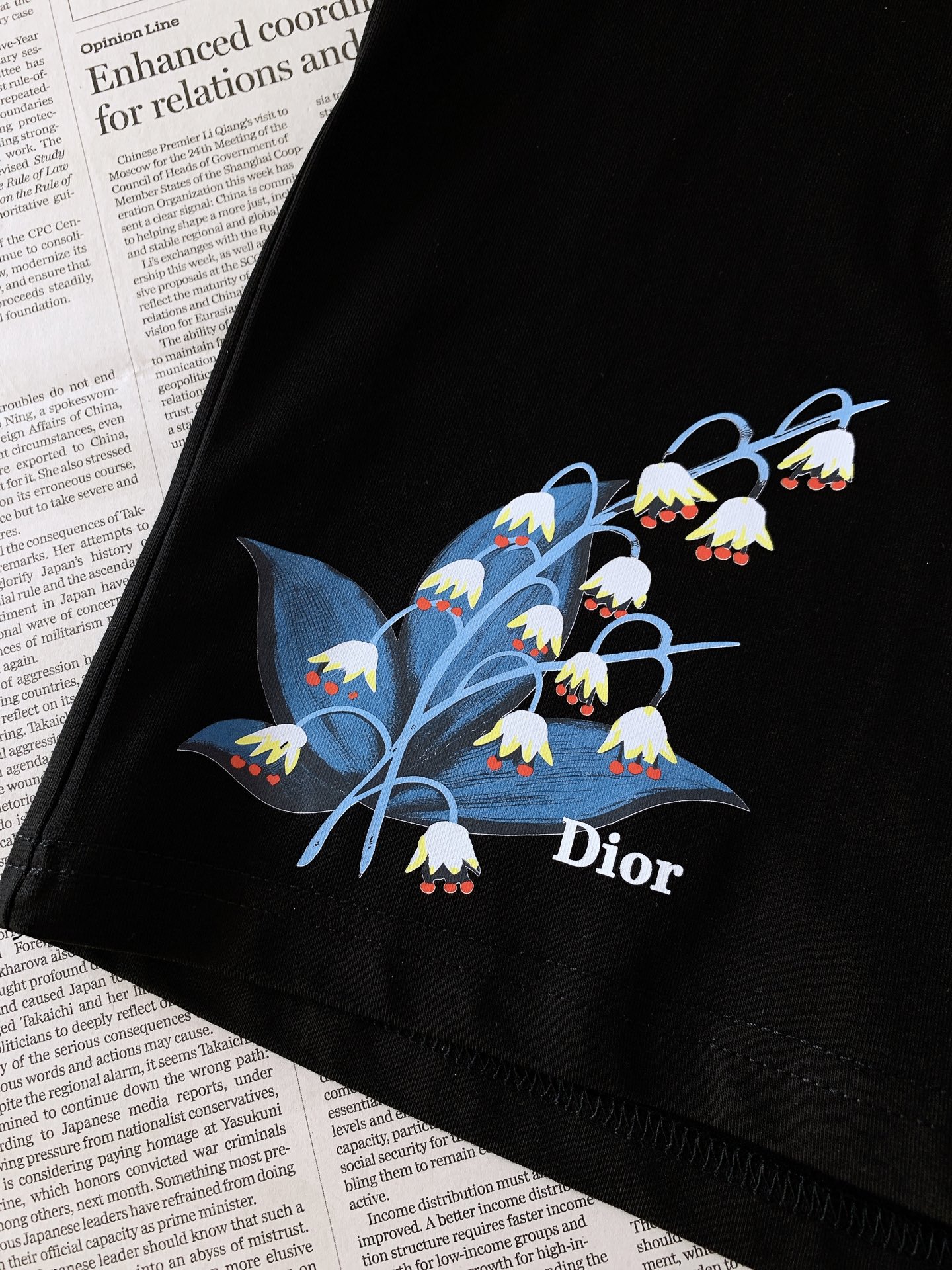 Dior Homme 迪奥·桀傲 2026SS春夏新品 蝴蝶铃兰印花短袖T恤👕 甄选高品质精梳棉面料，上身软糯透气，一年