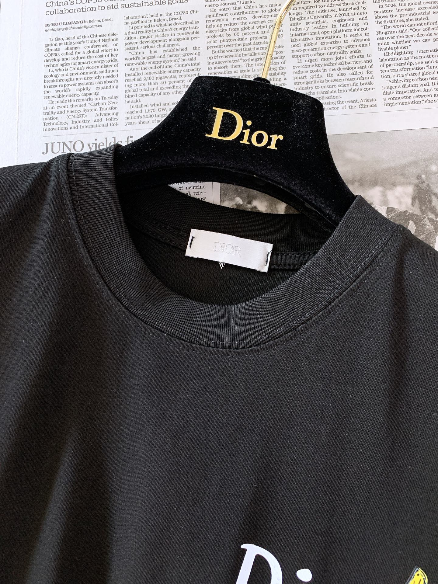 Dior Homme 迪奥·桀傲 2026SS春夏新品 蝴蝶铃兰印花短袖T恤👕 甄选高品质精梳棉面料，上身软糯透气，一年