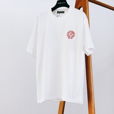 Chrome Hearts 克罗心 2026SS春夏新品 马蹄刺绣短袖T恤👕高克重精梳纯棉面料上身挺括有型,柔软透气,久 Chrome Hearts 克罗心 2026SS春夏新品 马蹄刺绣短袖T恤👕高克重精梳纯棉面料上身挺括有型,柔软透气,久