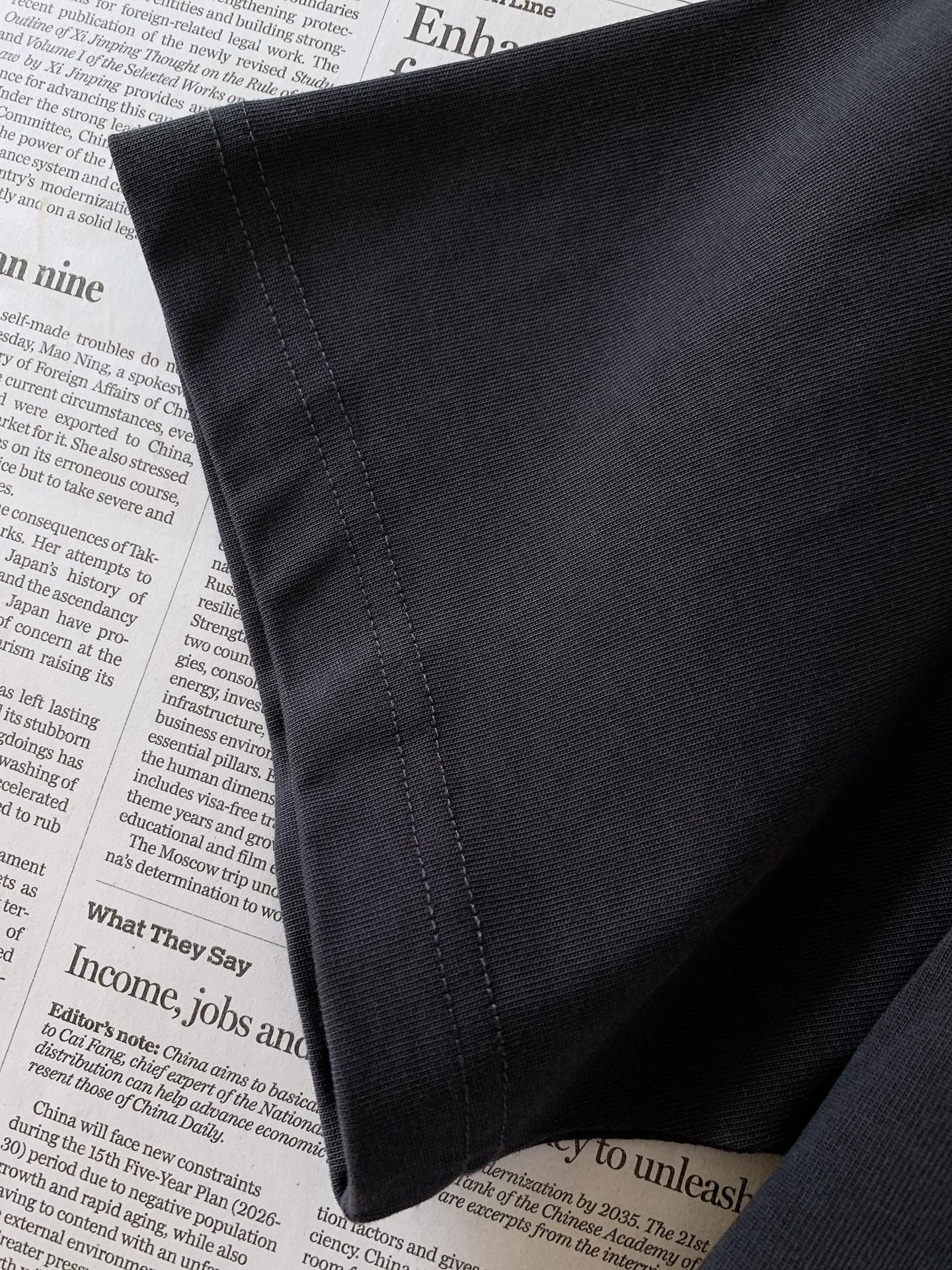ARCTERYX 始祖鸟 2026SS春夏新品 刺绣标识短袖T恤👕甄选高品质重磅棉质面料，触感柔软透气，上身垂感十足，夏