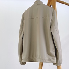 Boss 2026FW早秋新品 男士立领休闲夹克上新✨ 男士衣橱永不过时的轻奢基础外套! 高端机能梭织面料,挺括抗皱,防 Boss 2026FW早秋新品 男士立领休闲夹克上新✨ 男士衣橱永不过时的轻奢基础外套! 高端机能梭织面料,挺括抗皱,防