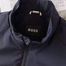 Boss 2026FW早秋新品 男士立领休闲夹克上新✨ 男士衣橱永不过时的轻奢基础外套! 高端机能梭织面料,挺括抗皱,防 Boss 2026FW早秋新品 男士立领休闲夹克上新✨ 男士衣橱永不过时的轻奢基础外套! 高端机能梭织面料,挺括抗皱,防