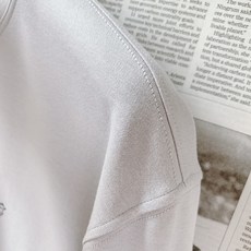 Brunello Cucinelli 布鲁奈罗.库奇内利 2026FW秋冬新品 建筑素描长袖T恤 意式轻奢的低调美学,把 Brunello Cucinelli 布鲁奈罗.库奇内利 2026FW秋冬新品 建筑素描长袖T恤 意式轻奢的低调美学,把
