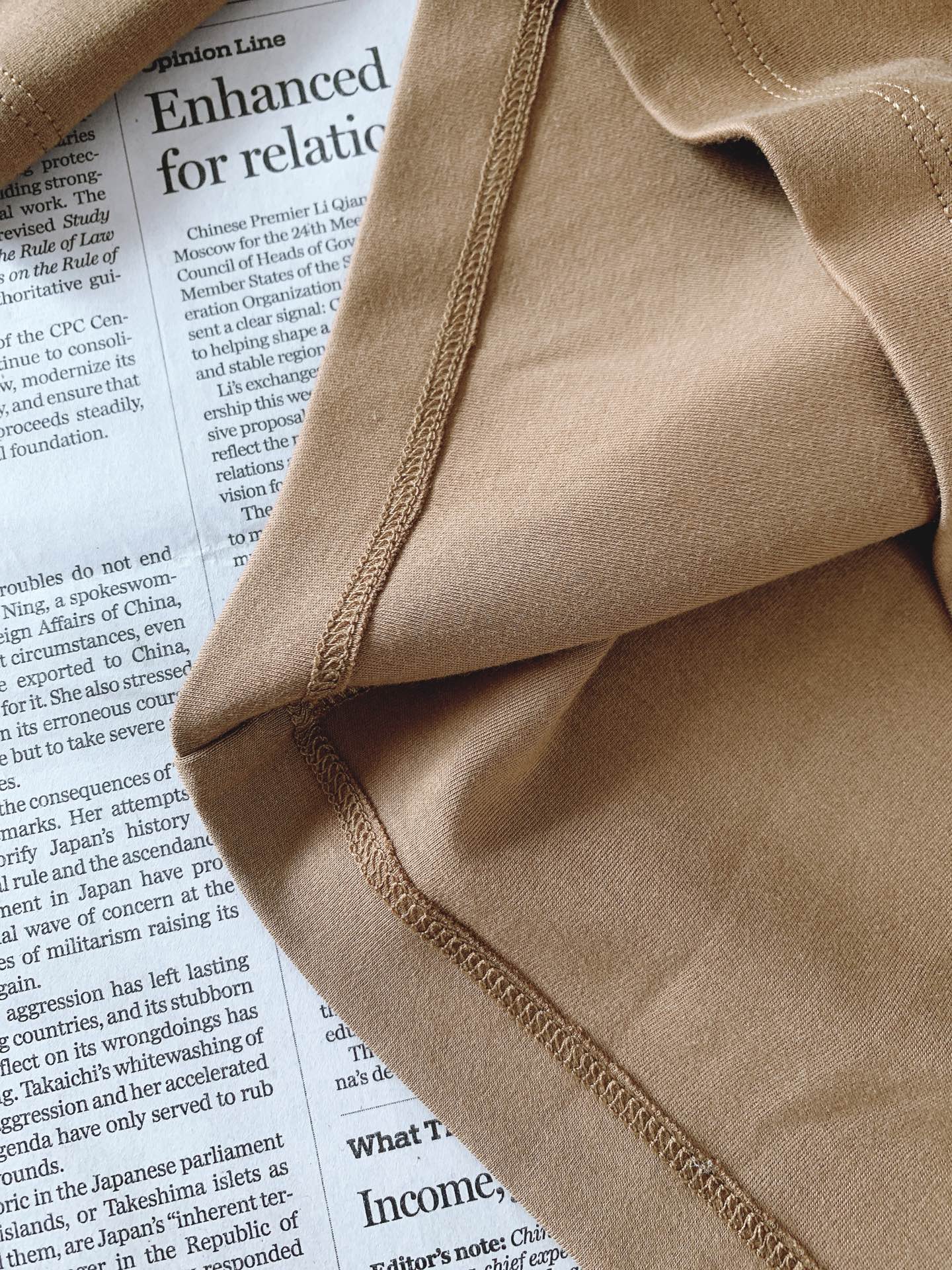 Brunello Cucinelli 布鲁奈罗.库奇内利 2026FW秋冬新品 建筑素描长袖T恤 意式轻奢的低调美学,把 Brunello Cucinelli 布鲁奈罗.库奇内利 2026FW秋冬新品 建筑素描长袖T恤 意式轻奢的低调美学,把