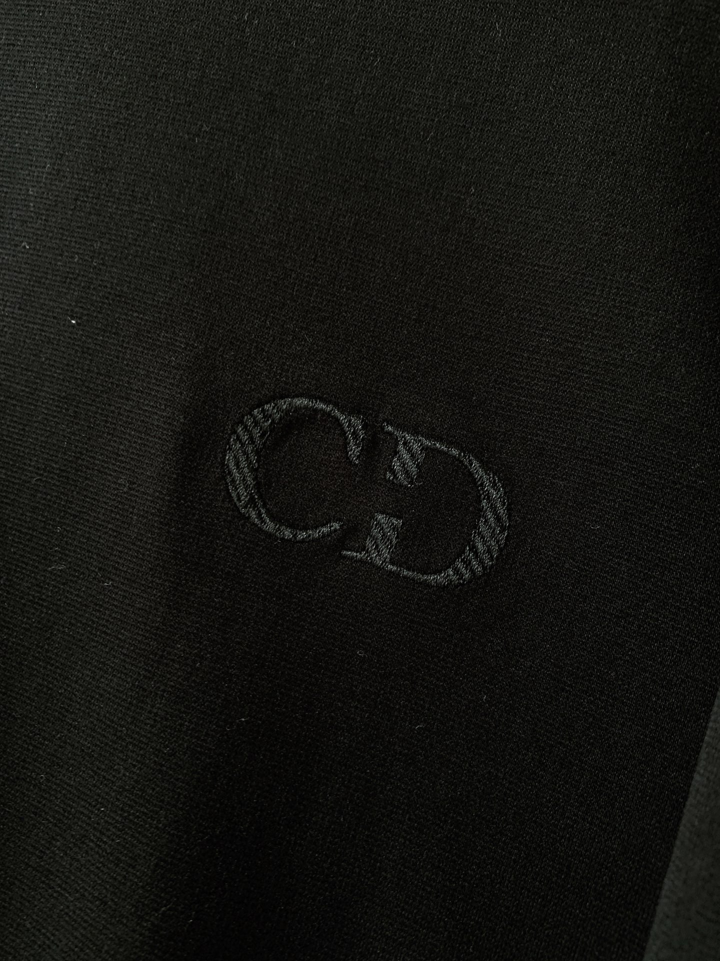 Dior Homme 迪奥·桀傲 2026FW早秋新品 经典CD刺绣长袖打底 高阶男士刚需基础款，黑白两色 高克重精梳棉
