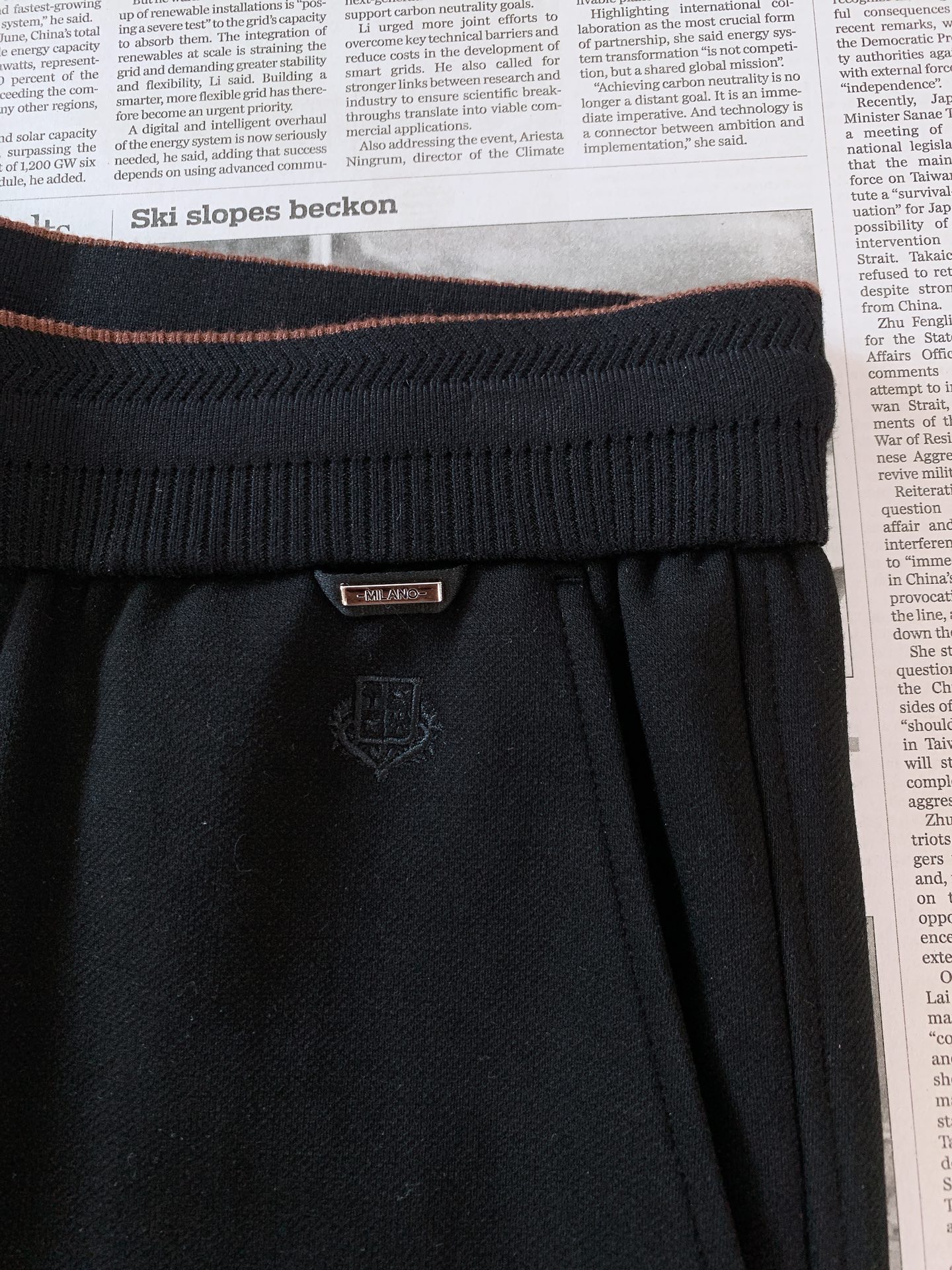 LoroPiana L.P FW早秋新品 Loro piana轻奢休闲直筒长裤👖 把舒适与高级感揉进一条裤子里 高品质针