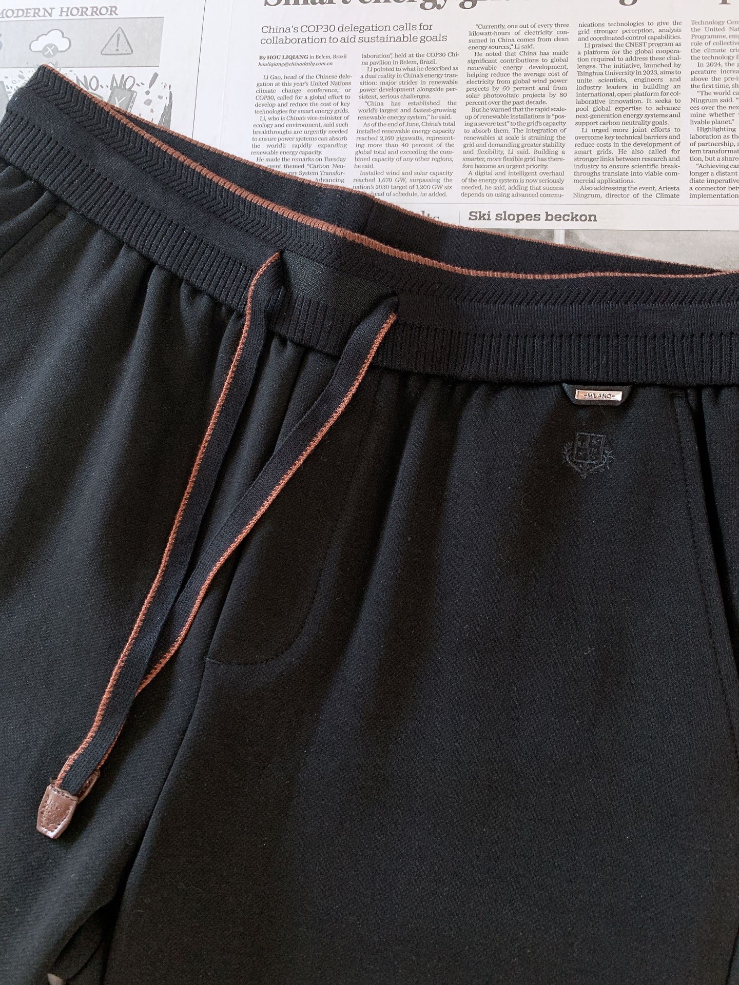 LoroPiana L.P FW早秋新品 Loro piana轻奢休闲直筒长裤👖 把舒适与高级感揉进一条裤子里 高品质针