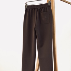 LoroPiana L.P FW早秋新品 Loro piana轻奢直筒休闲裤👖 高克重针织混纺面料,软糯垂顺,上身垂而不 LoroPiana L.P FW早秋新品 Loro piana轻奢直筒休闲裤👖 高克重针织混纺面料,软糯垂顺,上身垂而不
