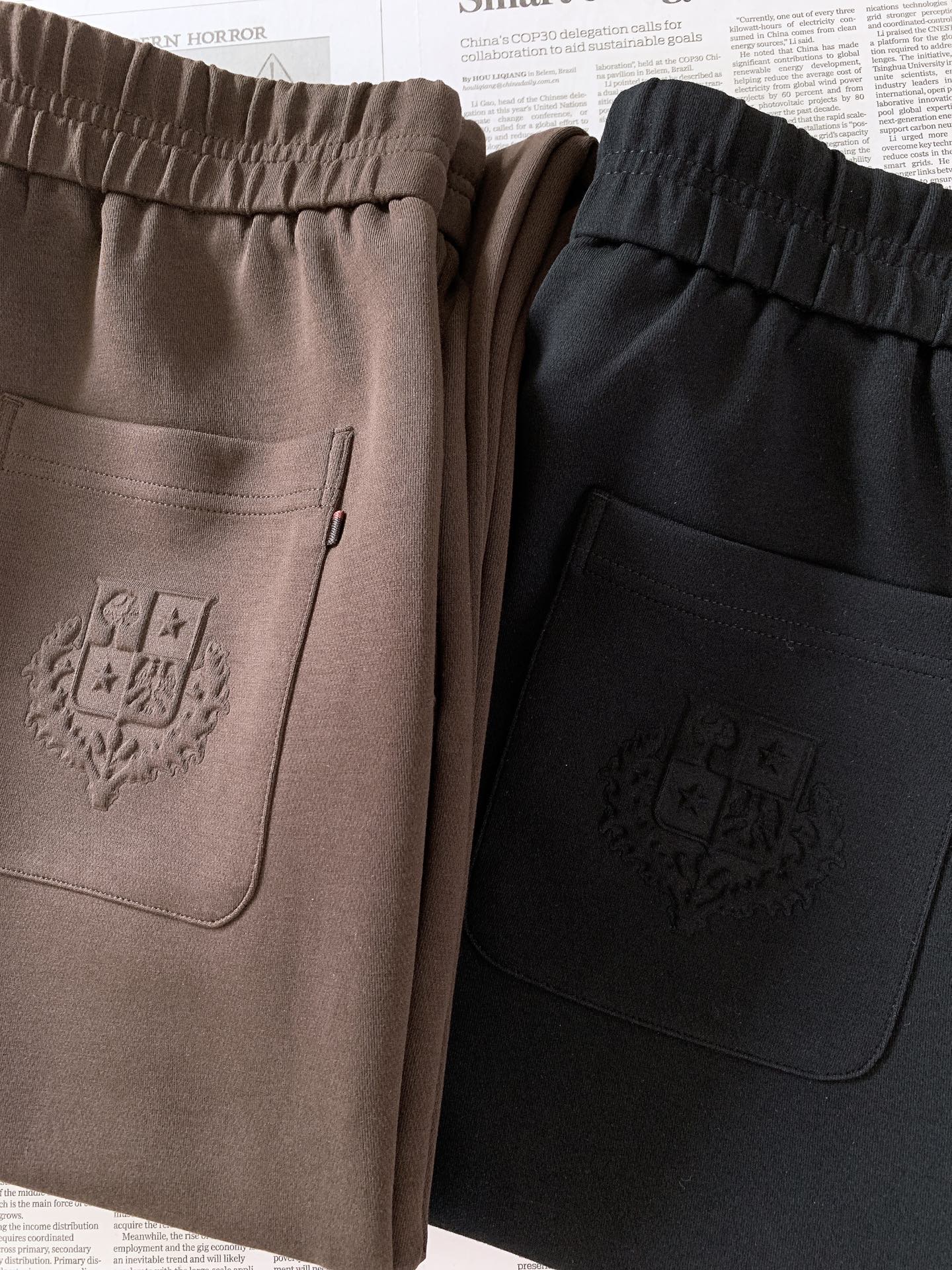 LoroPiana L.P FW早秋新品 Loro piana轻奢直筒休闲裤👖 高克重针织混纺面料，软糯垂顺，上身垂而不