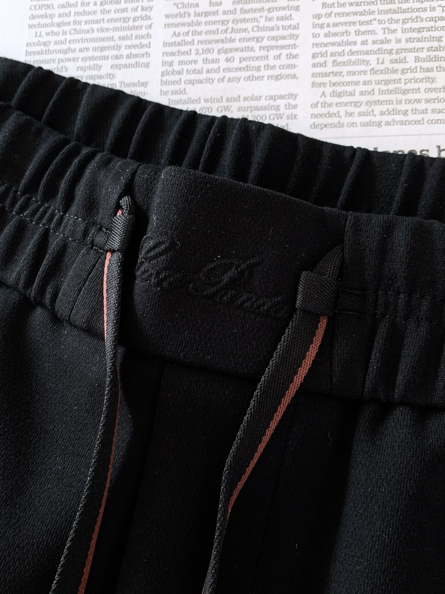 LoroPiana L.P FW早秋新品 Loro piana轻奢直筒休闲裤👖 高克重针织混纺面料，软糯垂顺，上身垂而不