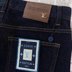 LouisVuitton 路易威登 2026FW早秋新品 男士原色直筒牛仔裤👖 高阶原色丹宁,低调内敛的奢华质感 重磅原 LouisVuitton 路易威登 2026FW早秋新品 男士原色直筒牛仔裤👖 高阶原色丹宁,低调内敛的奢华质感 重磅原