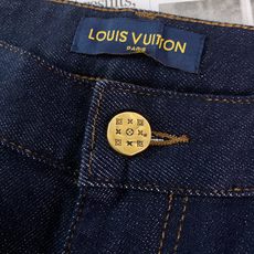 LouisVuitton 路易威登 2026FW早秋新品 男士原色直筒牛仔裤👖 高阶原色丹宁,低调内敛的奢华质感 重磅原 LouisVuitton 路易威登 2026FW早秋新品 男士原色直筒牛仔裤👖 高阶原色丹宁,低调内敛的奢华质感 重磅原